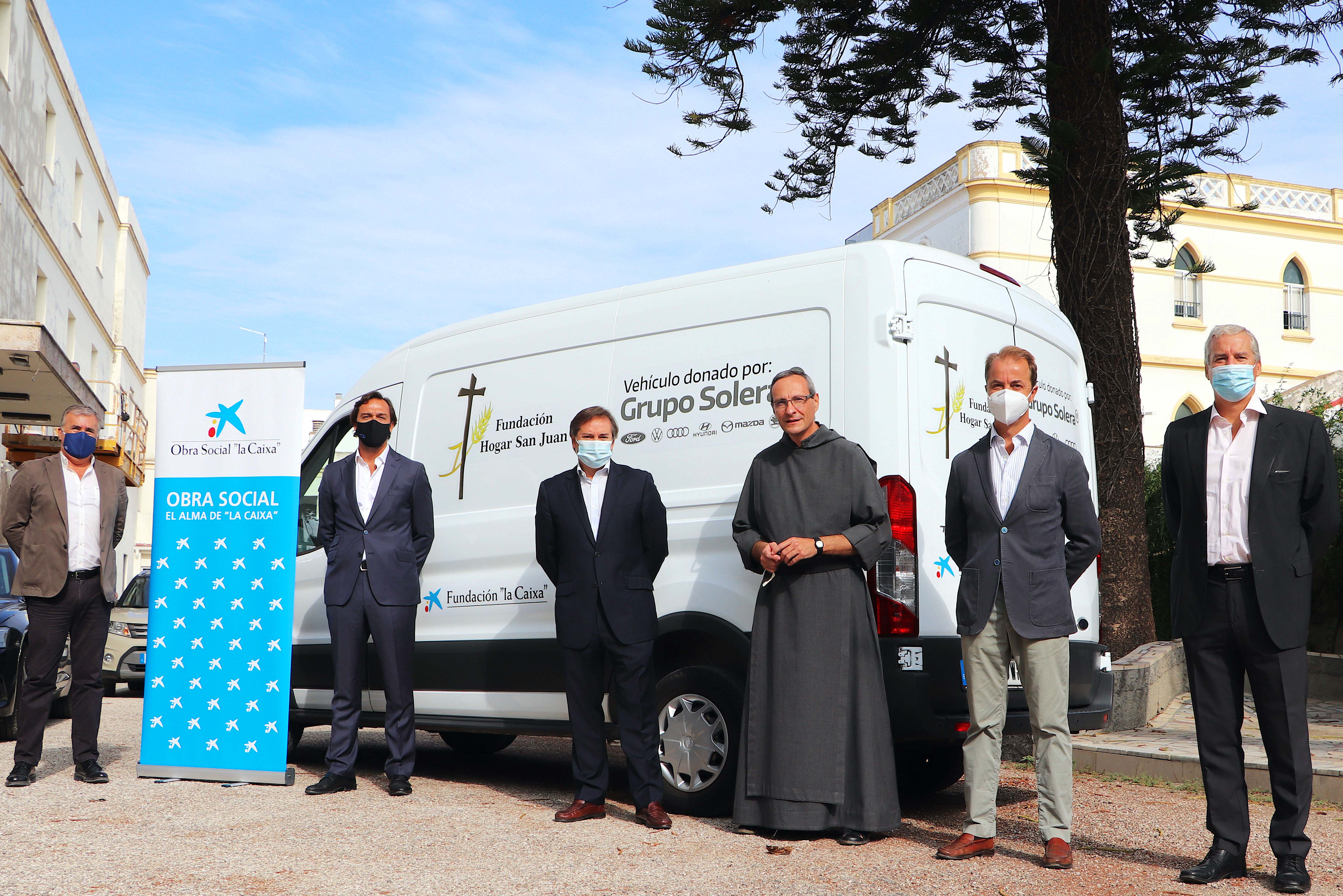 Grupo Solera dona furgoneta al Hogar San Juan Jerez