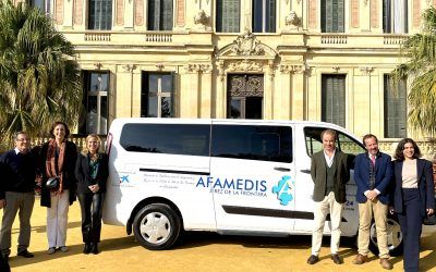 Grupo Solera junto con Fundación La Caixa donan una furgoneta a Afamedis